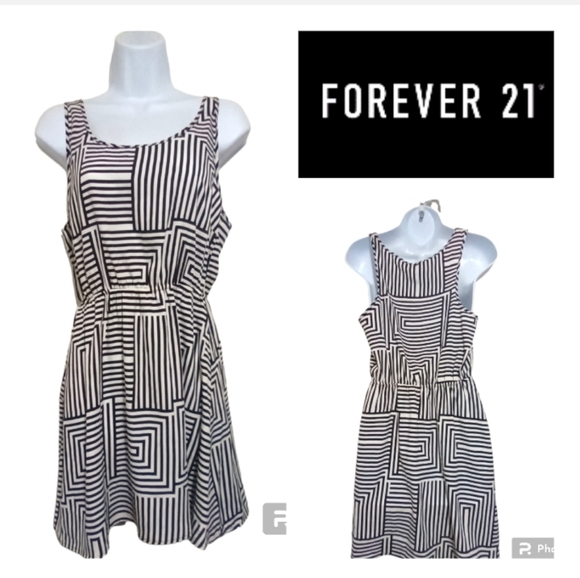 Forever 21 Dresses & Skirts - Forever 21 Sleeveless Mini Dress. Size M